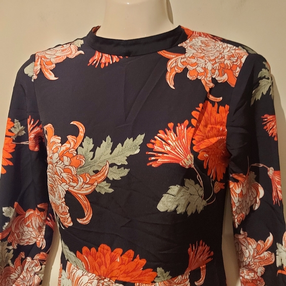 💥Ladies Asos black floral long-sleeve maxi dress size 4 (#251) - Picture 4 of 15